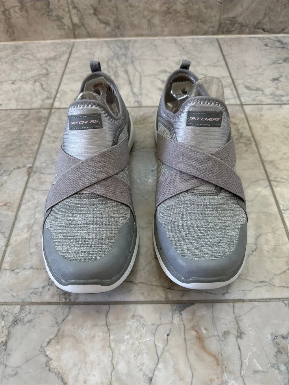 Skechers Finest Hour Flex Appeal 3.0 Slip-On Sneakers NIB Lt Grey Size 9